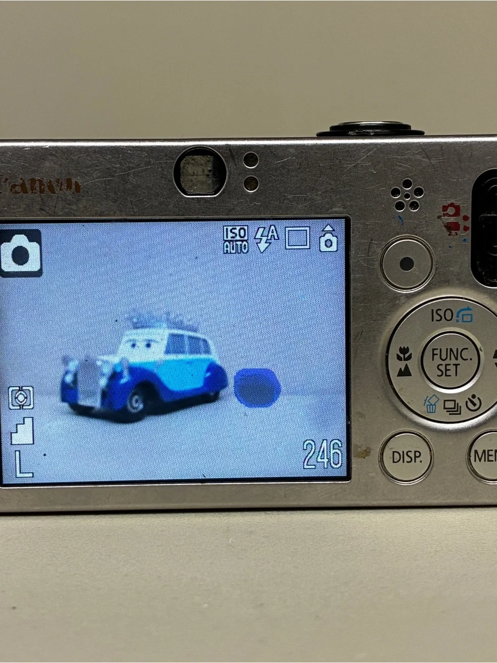 Canon PowerShot SD1000 Digital Elph 7.1MP Digital Camera Read Item Description